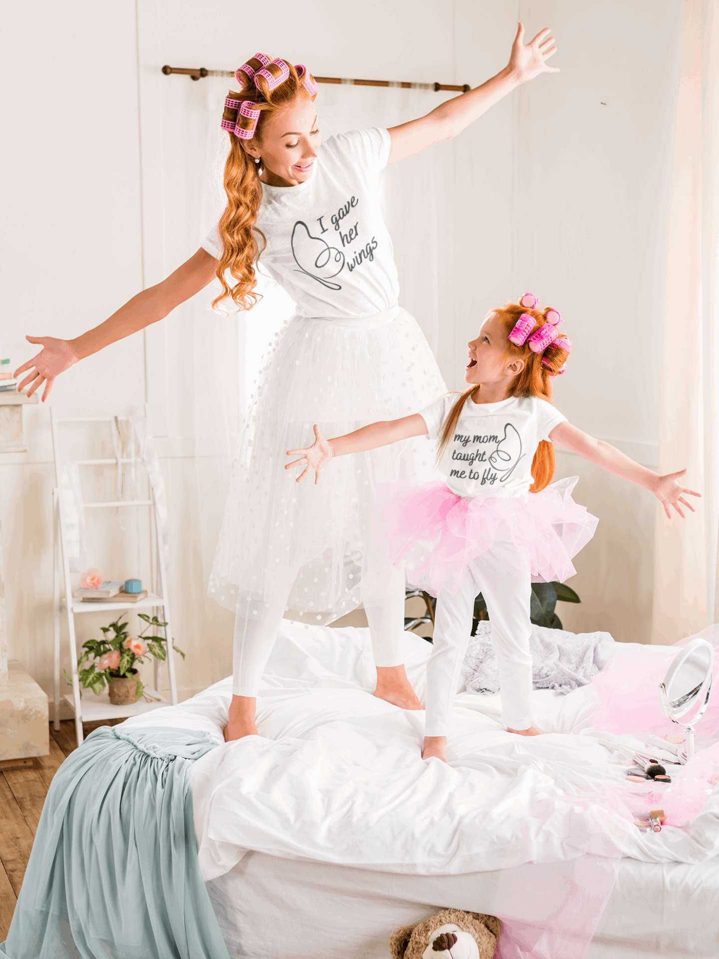 Set tricouri mamă-fiică MY MOM TAUGHT ME TO FLY / I GAVE HER WINGS