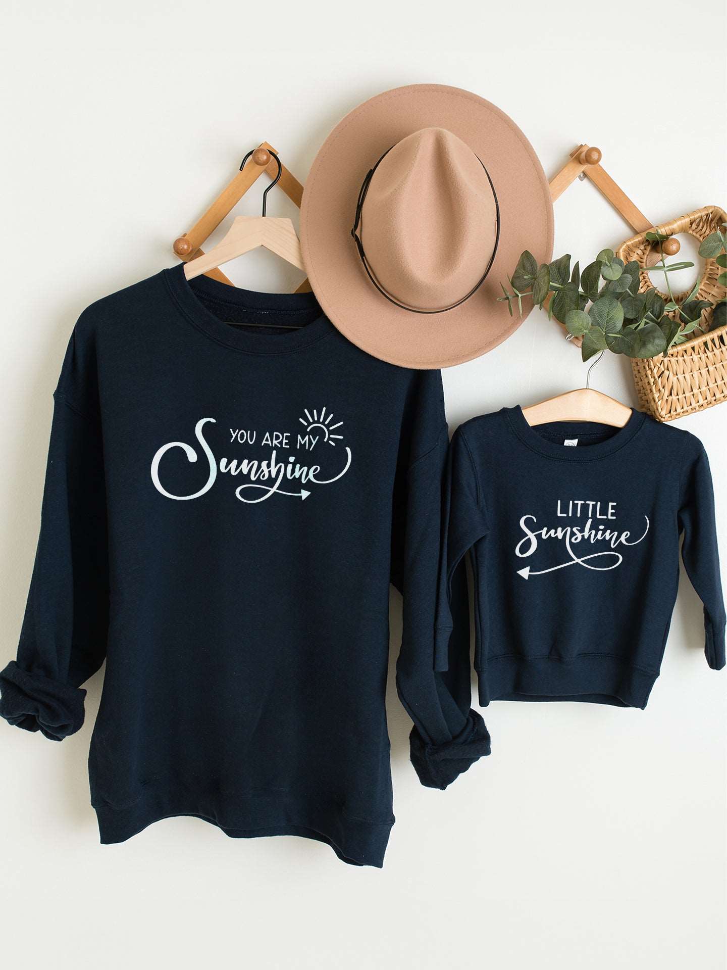 set_bluze-cu-maneca-lunga-bluza-sweatshirts-mama-copil-fiica-fiu-fata-baiat-bumbac-organic-premium-vegan-hay-creations-colectia-mom-life-sunshine-navy