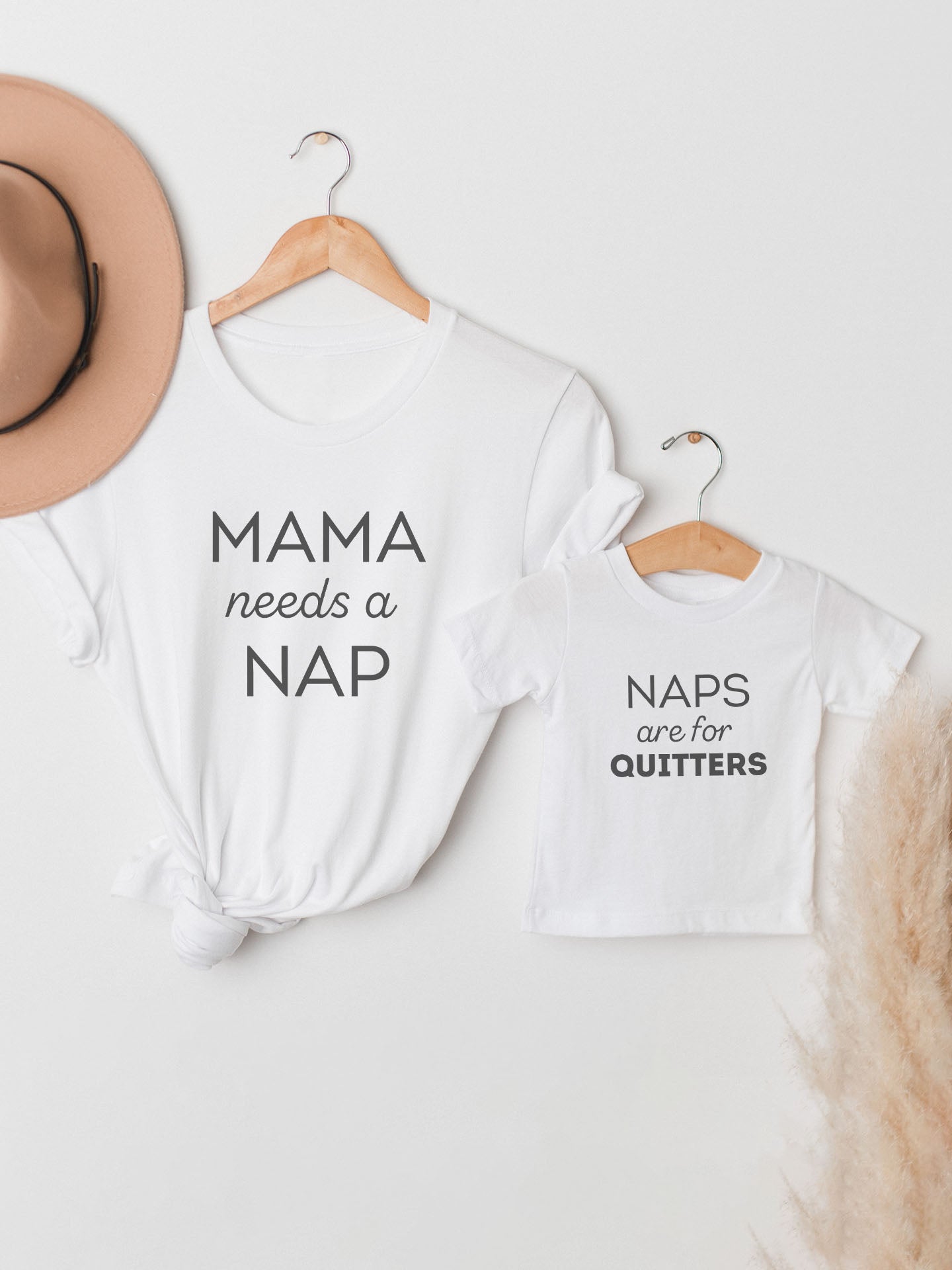 set_tricouri-mama-copil-fiica-fiu-fata-baiat-bumbac-organic-premium-vegan-hay-creations-colectia-mom-life-mama-needs-a-nap-naps-are-for-quitters-negre