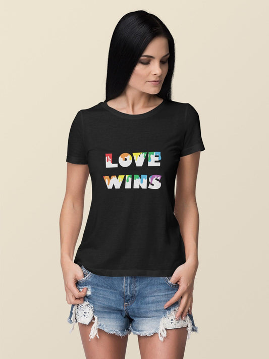 Tricou LGBT femei negru Hay Creations, colecția Love is Love Pride, bumbac organic premium vegan. Love Wins.