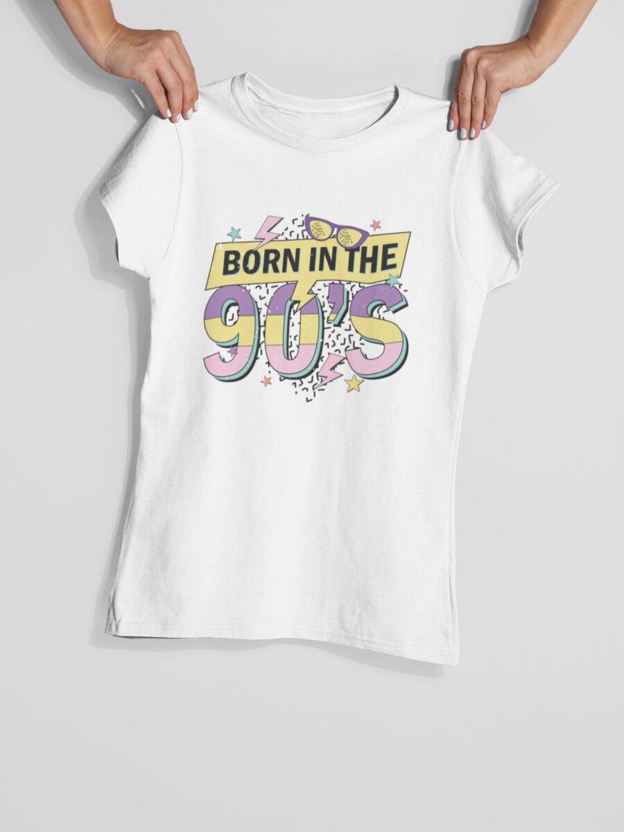 tricou_bumbac_organic_premium_vegan_cadou_hay_creations_nostalgia_divas_are_born_in_the_90s_femei_alb