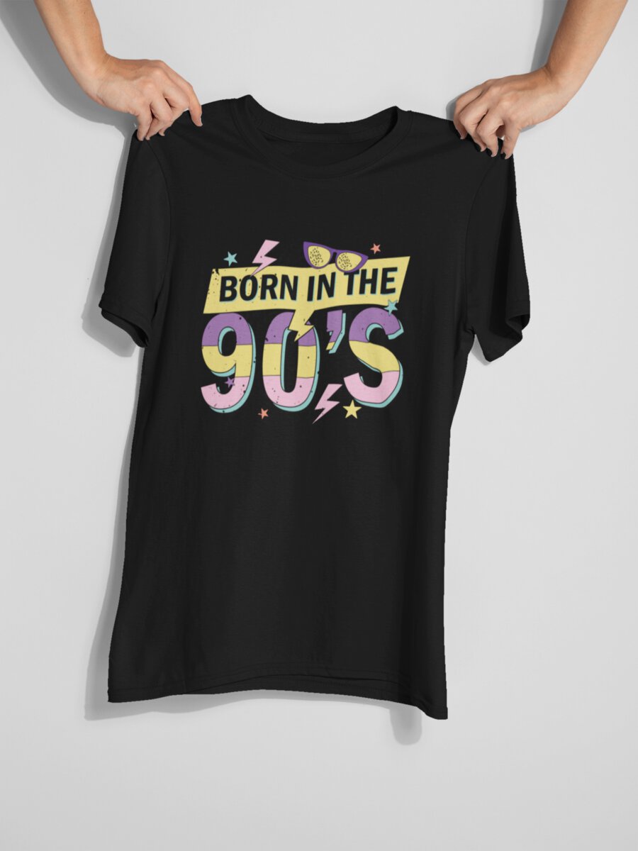 tricou_bumbac_organic_premium_vegan_cadou_hay_creations_nostalgia_divas_are_born_in_the_90s_unisex_negru